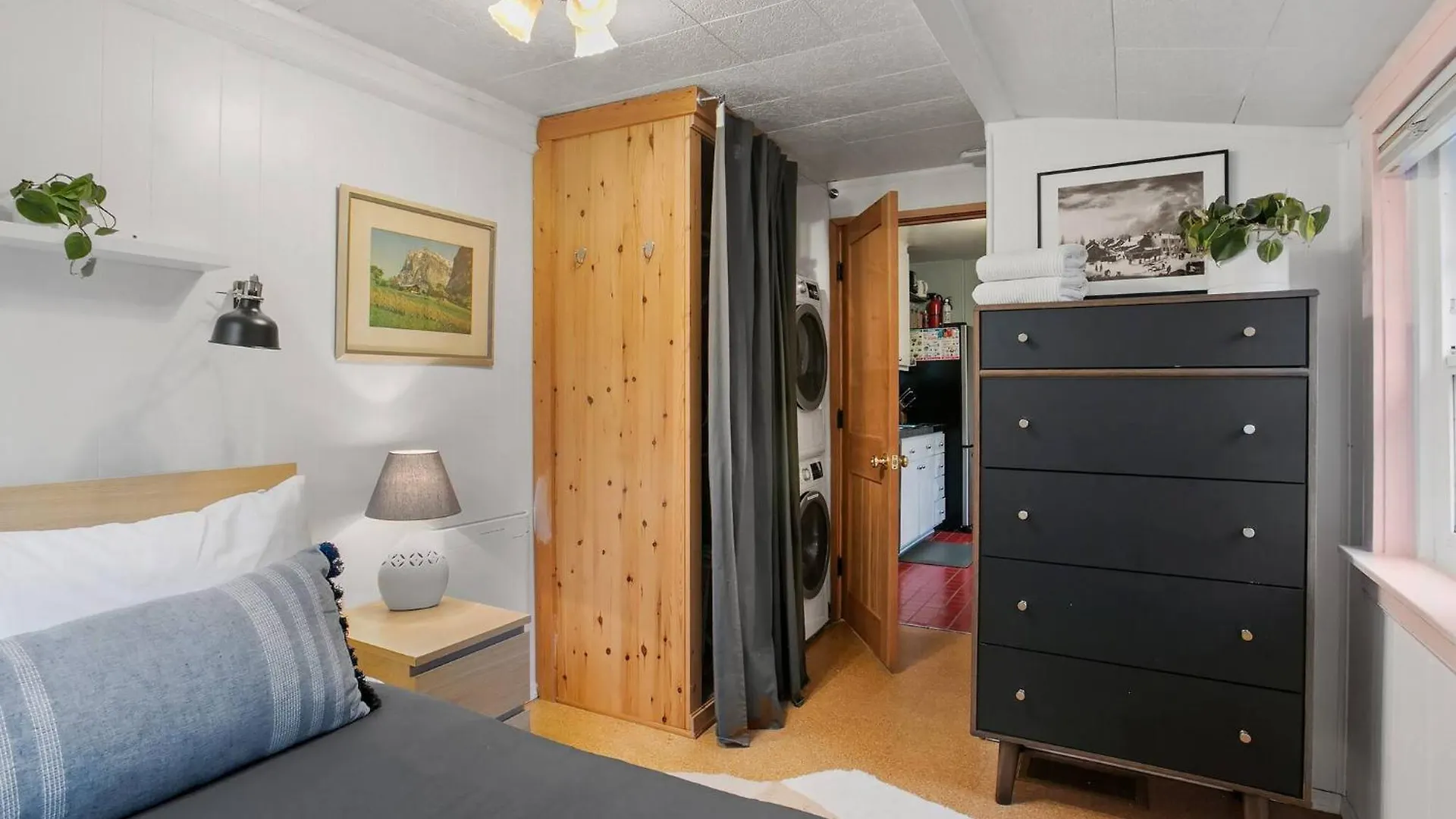Greenlake Craftsman - Hot Tub, Ac, Dog Friendly Seattle 0*,  United States
