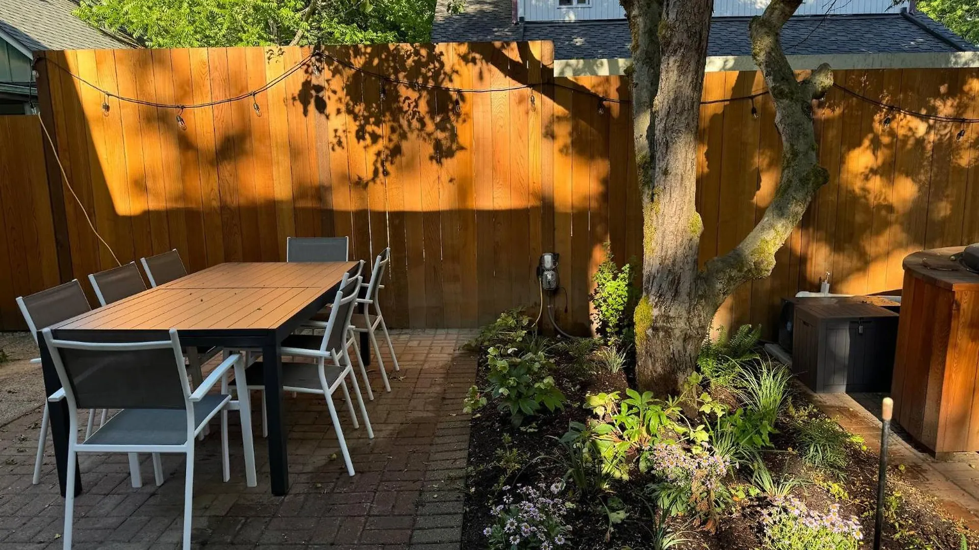 Greenlake Craftsman - Hot Tub, Ac, Dog Friendly Seattle Holiday home